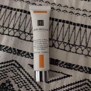 Hyaluronic + Retinol Radical Youth Activator Serum